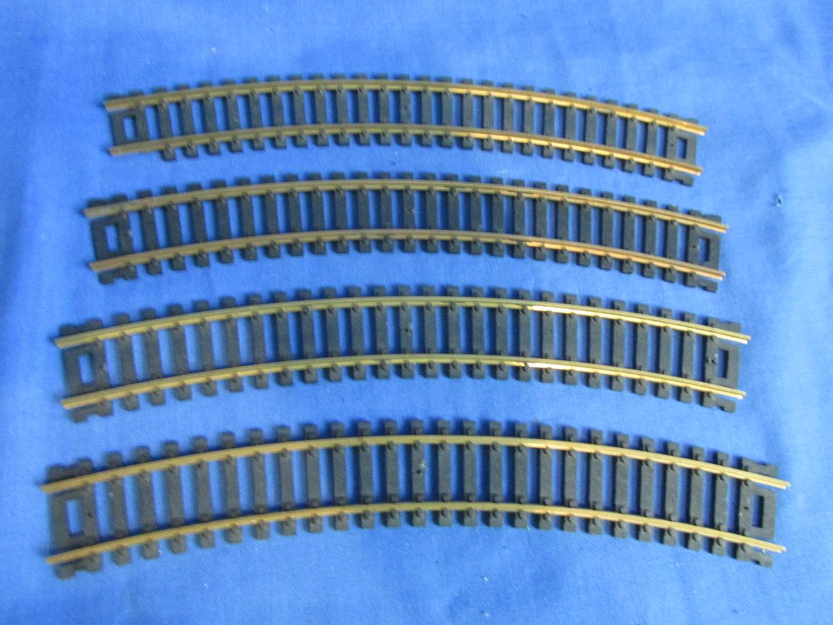 HO Model RR  4 Lengths of  8”  Curved Tracks – Used