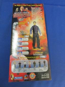 Star Trek The Insurrection 9” Figure NIB  –Lt. Commander Data