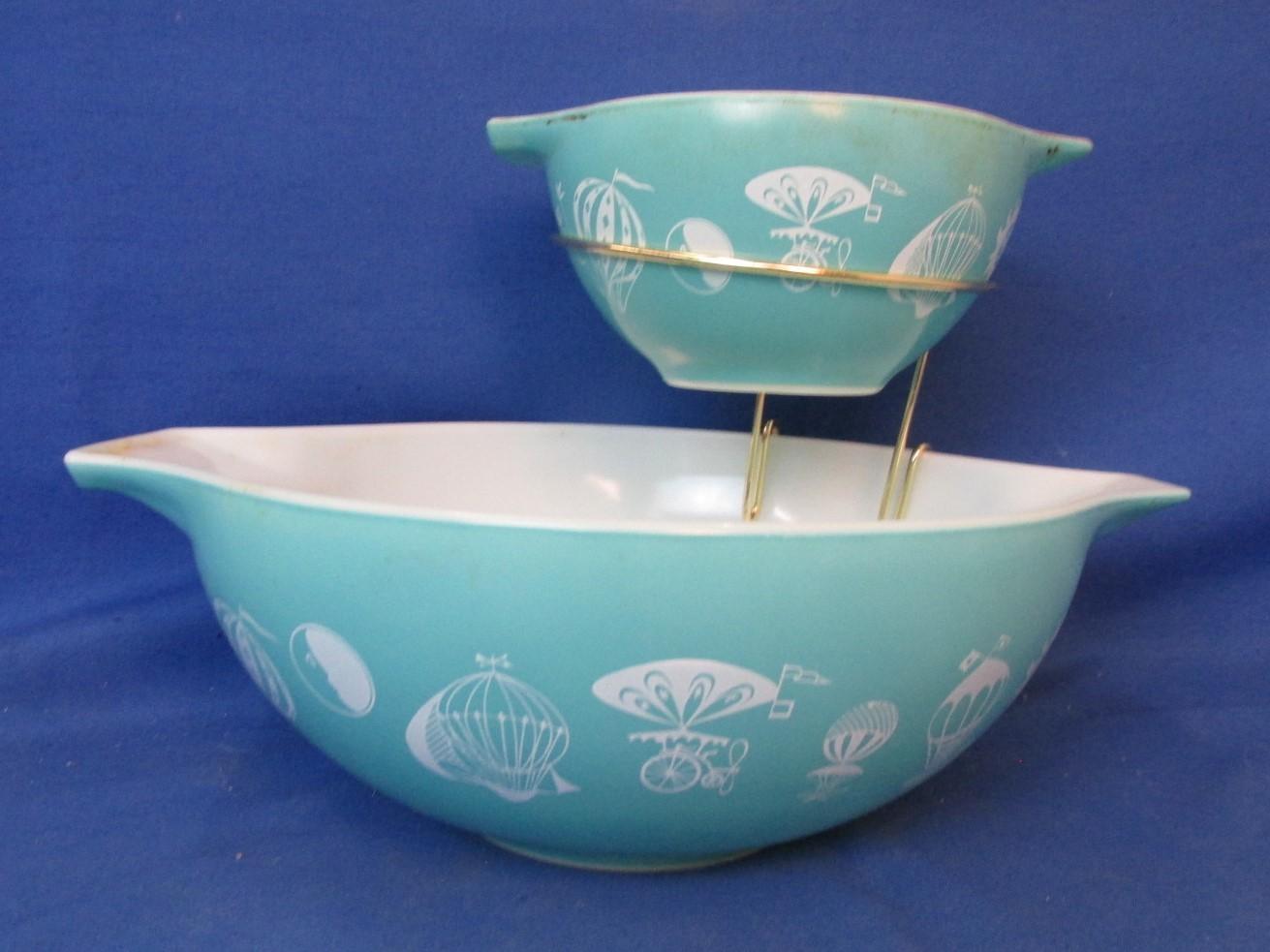 Vintage Pyrex Hot Air Balloons Turquoise Cinderella Mixing Bowl Set Chip Dip 444 & 441