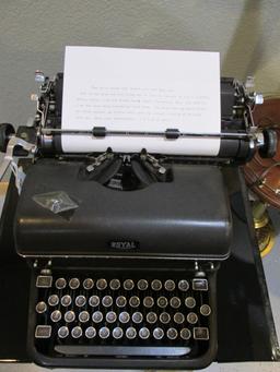 Royal Model 10  1940's Typewriter w/ Magic Margins & Original Metal Typewriter Stand