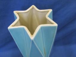 Red Wing Art Pottery Turquoiose & White Star Shaped Vase  # 799