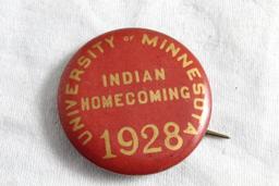 1928 U of M Gophers vs Chicago Maroons Indian Homecoming Pinback