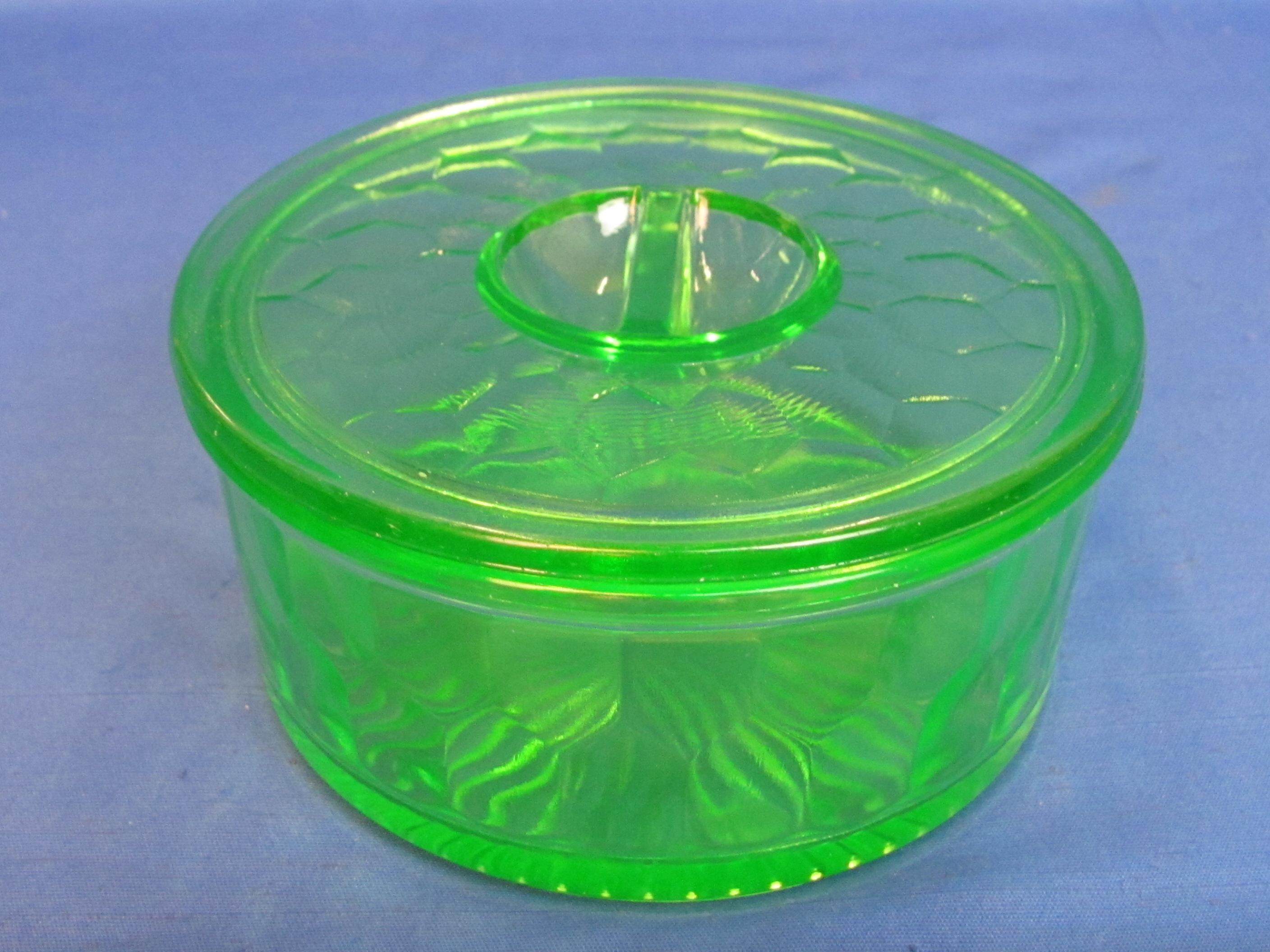 Hex Optic Round Refrigerator Dish by Jeannette Glass – 5 3/4” in diameter