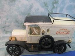 Cast Iron Coca Cola Truck – Has 5 miniature cases of Coke