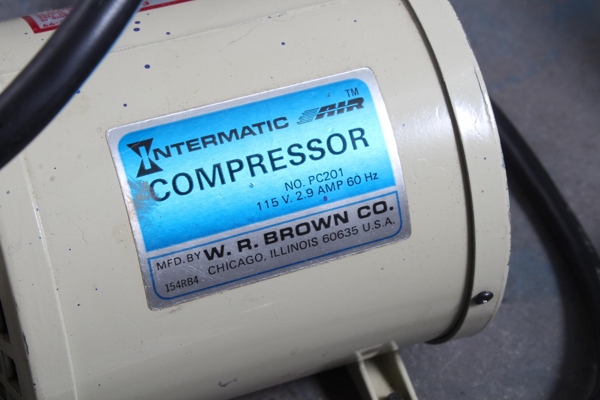 W. R. Brown Co. Air Brush Compressor  #996A with Paints Air Brushes are Badger