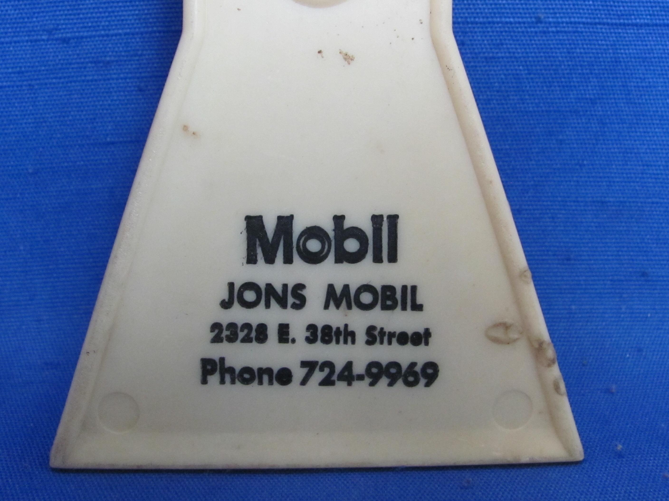 Lot of Vintage Gas & Oil Advertising: Car Scrapers – Gulf, Shell, Mobil, Sinclair