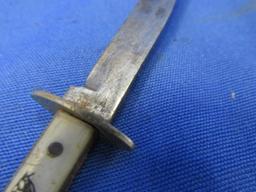 5 Vintage pocket Knives (4 Folding 1 Fixed Blade) 1”-3” Blades