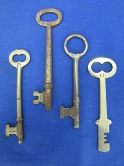 4 Vintage Skeleton Keys