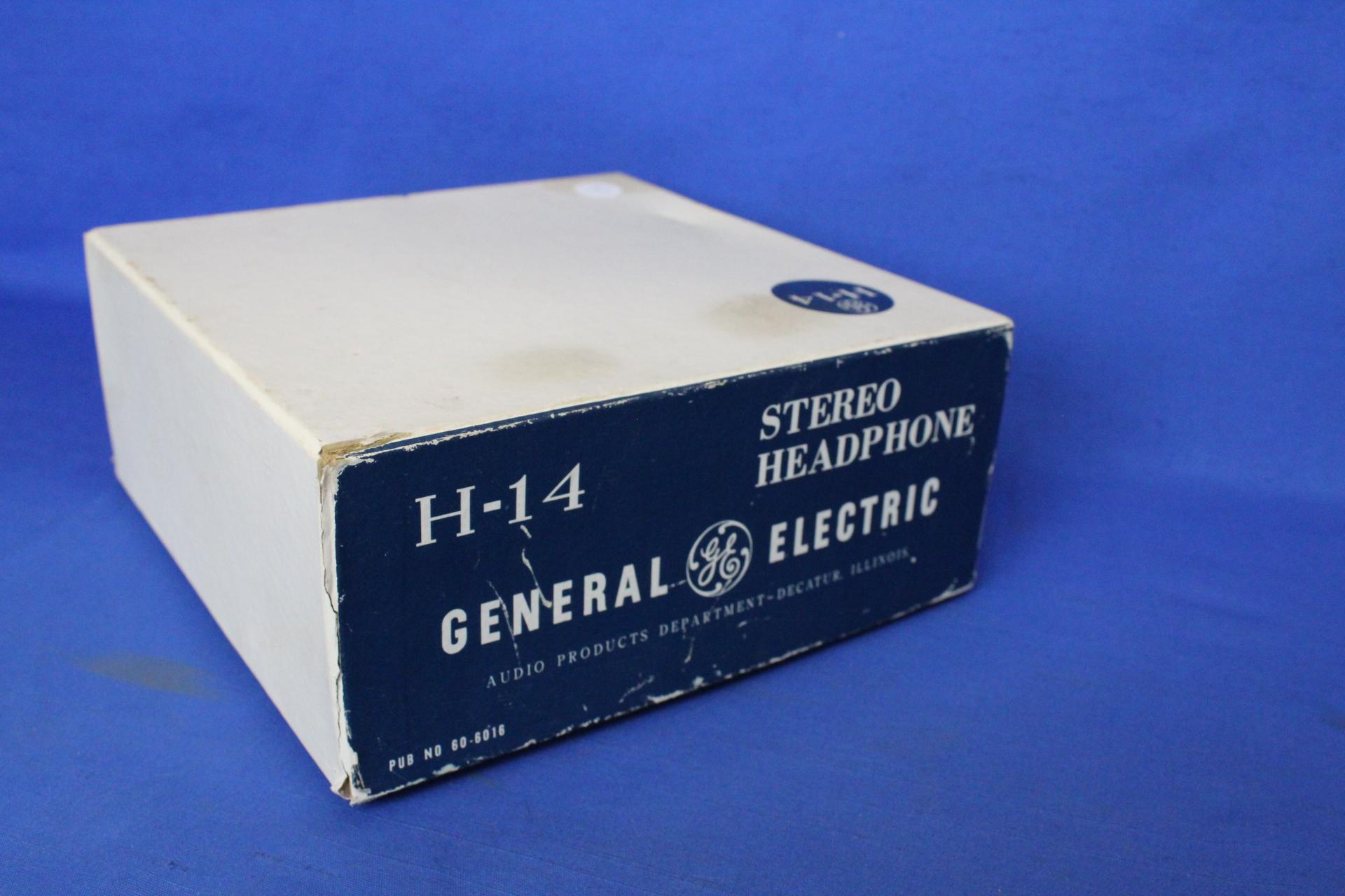 Vintage Stereo Head Phone – General Electric H-14 – In the original box