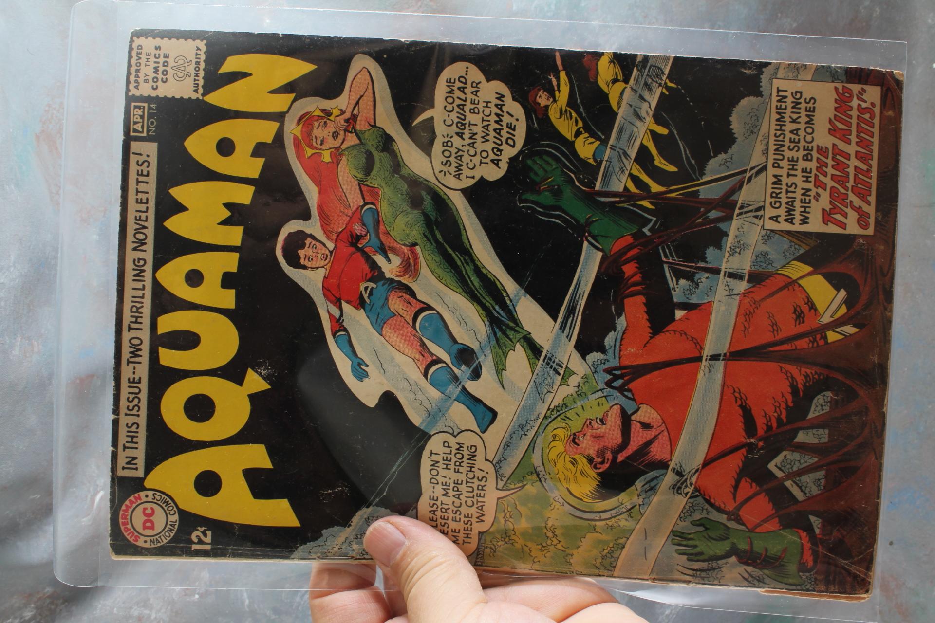 2 DC Vintage Comic Books Wonder Woman 20 Cent & Aquaman 12 Cent DC
