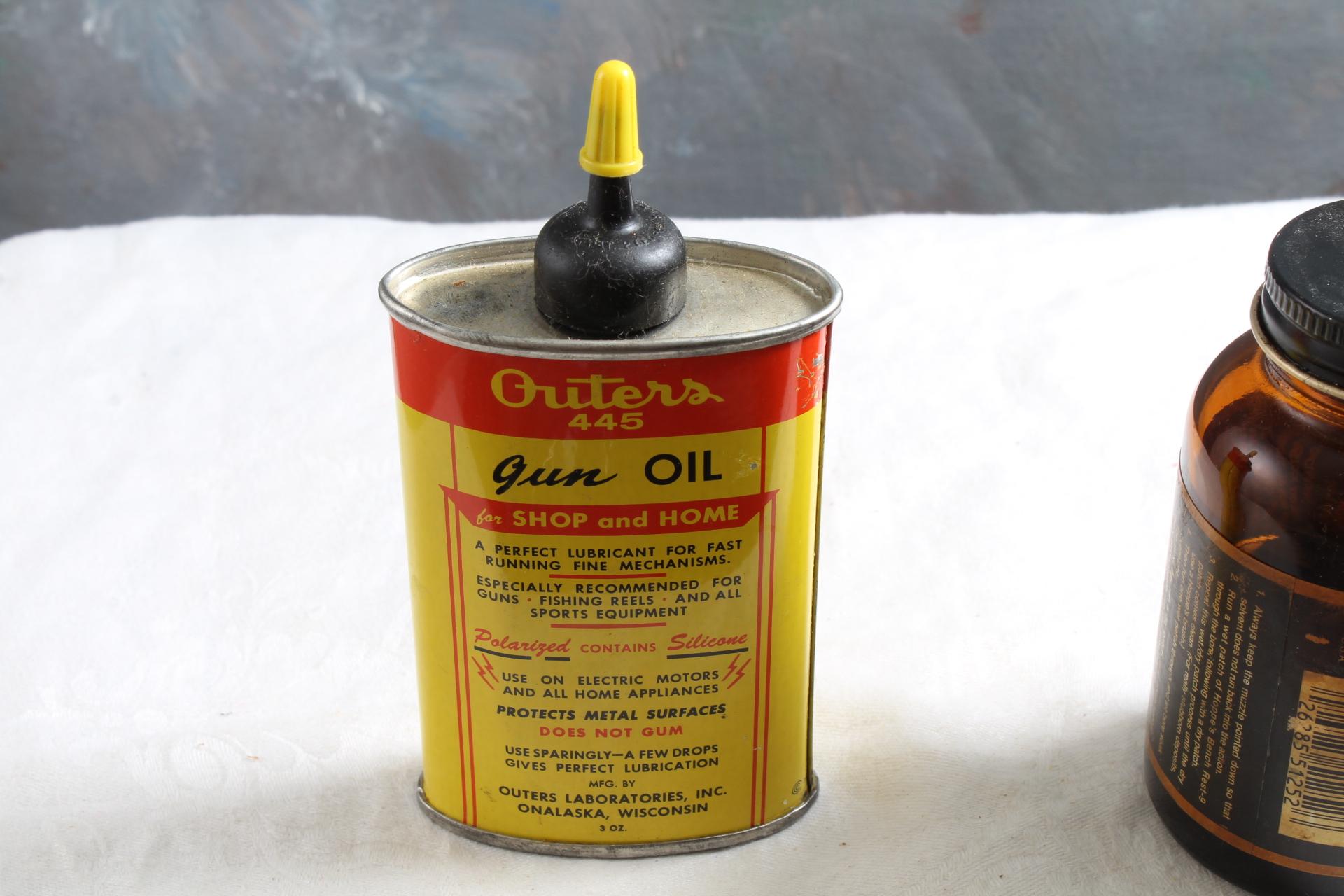Outers 445 Gun Oil Oiler & Hoppe's Copper Solvent