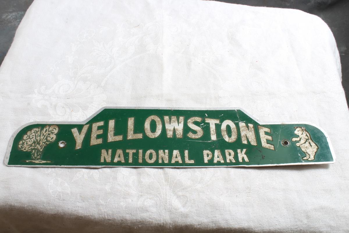 Vintage YELLOWSTONE NATIONAL PARK License Plate Topper