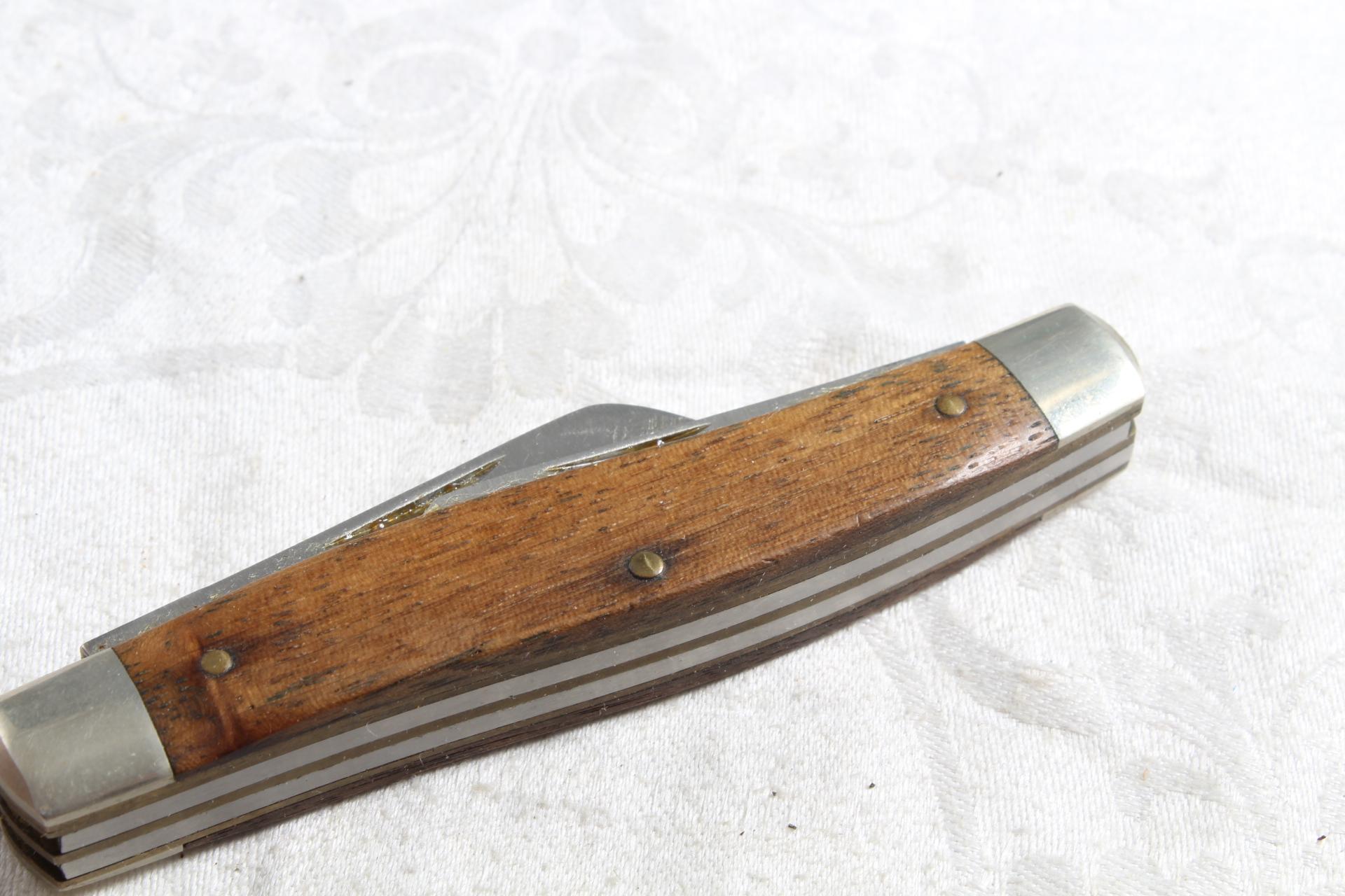 Vintage Chicago Cutlery P16 Stockman's Pocket Knife Wooden Handle