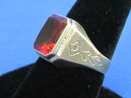 Vintage Sterling Silver Ring with Red Stone – Size 8.5 – Total weight is 6.4 grams