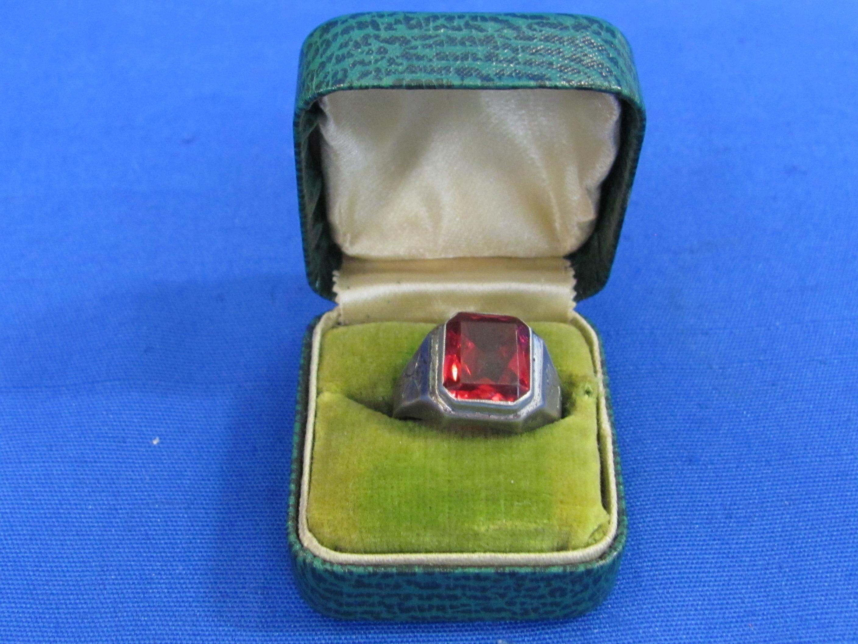 Vintage Sterling Silver Ring with Red Stone – Size 8.5 – Total weight is 6.4 grams