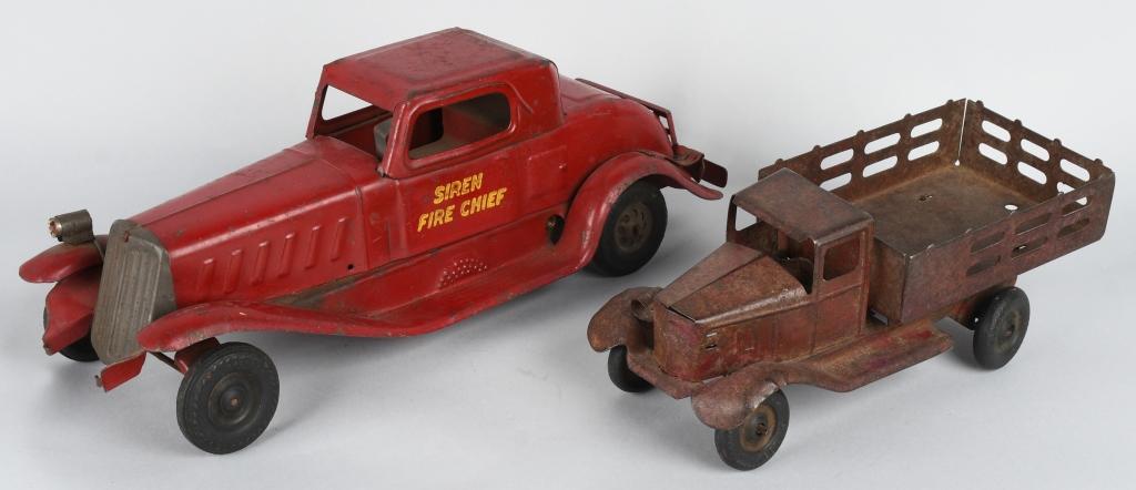 GIRARD 1930'S FIRE CHIEF CAR & STAKE TRUCK
