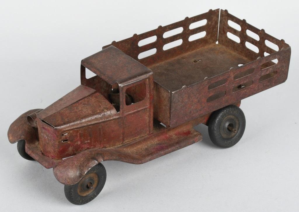 GIRARD 1930'S FIRE CHIEF CAR & STAKE TRUCK