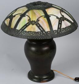 MILLER LAMP CO. SLAG GLASS TABLE LAMP