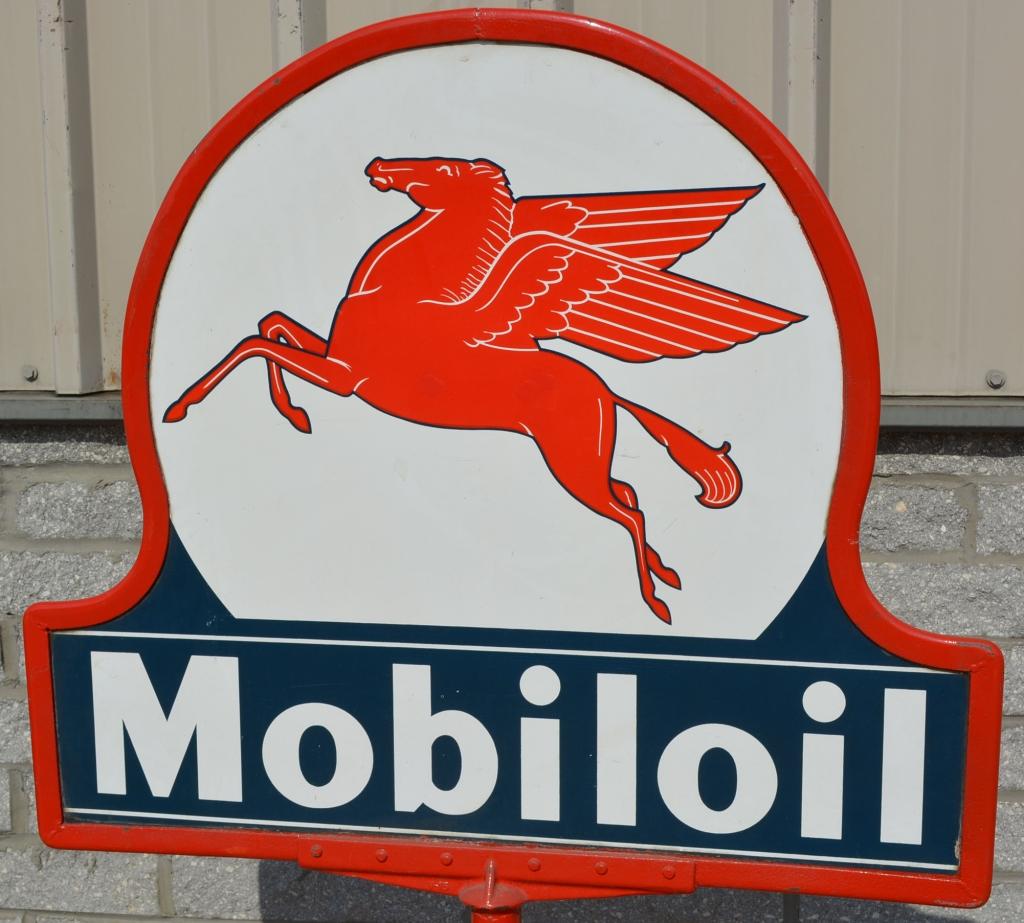 Mobiloil w/Pegasus Porcelain Sign