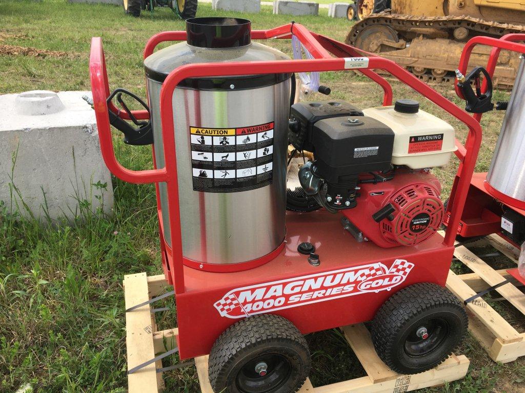 UNUSED MAGNUM 4000GOLD HOT WATER PRESSURE WASHER