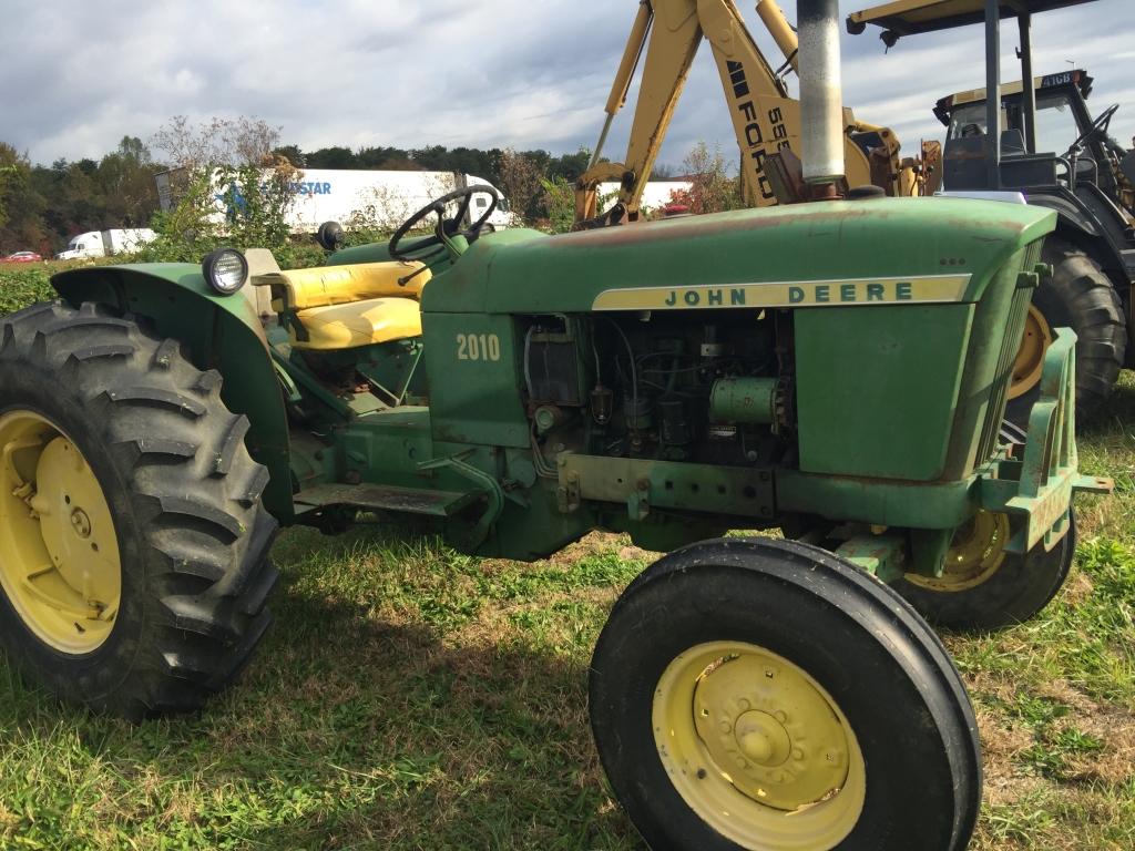 JOHN DEERE 2010