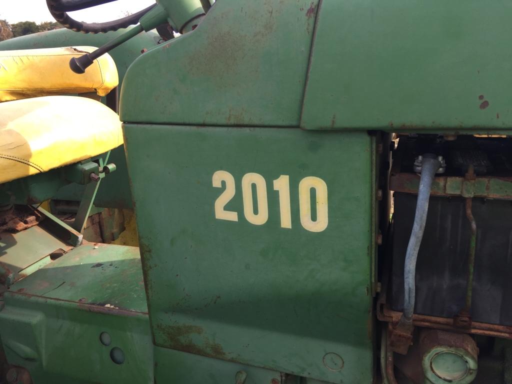 JOHN DEERE 2010