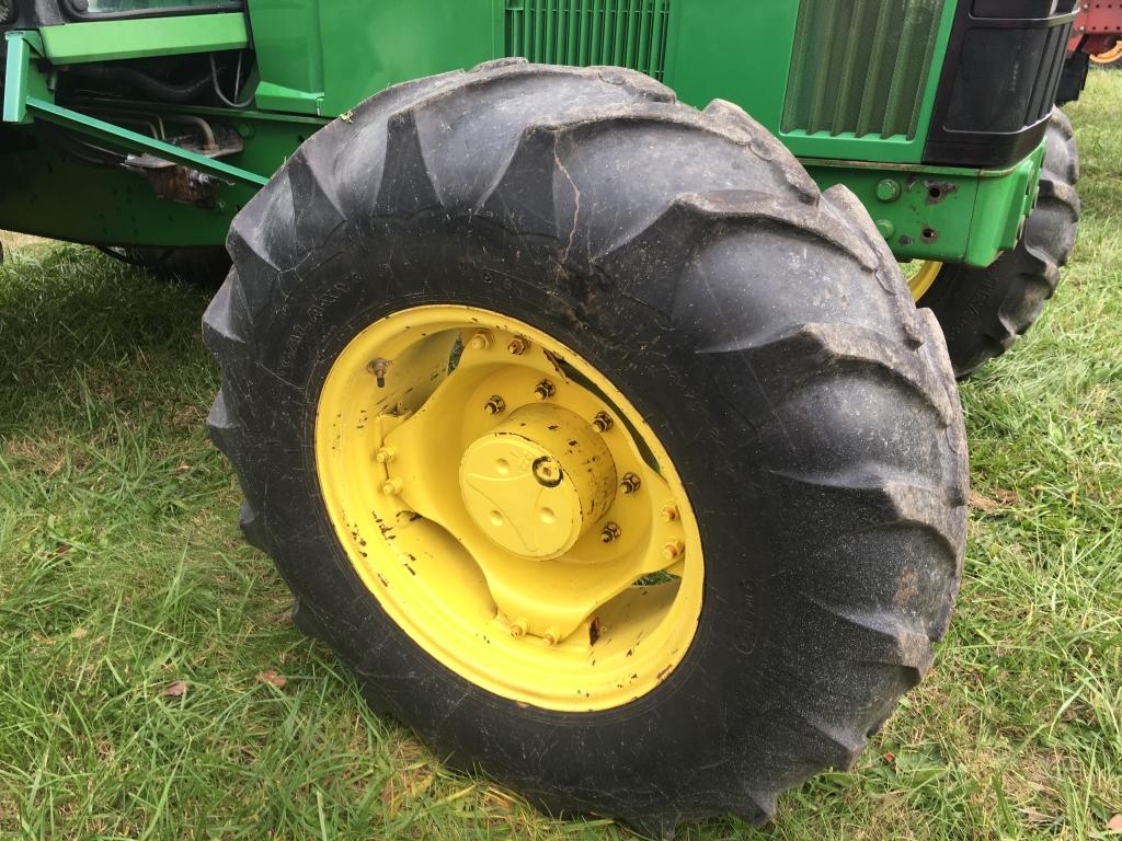 JOHN DEERE 6605 CAB TRACTOR