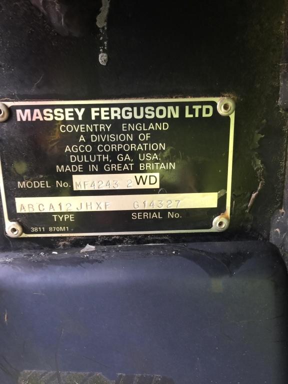MASSEY FERGUSON 4243 W/KD 5000 LOADER & BUCKET