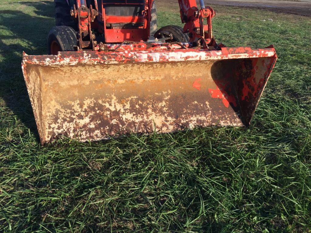 KUBOTA 5040 W/KUBOTA LA1153 LOADER