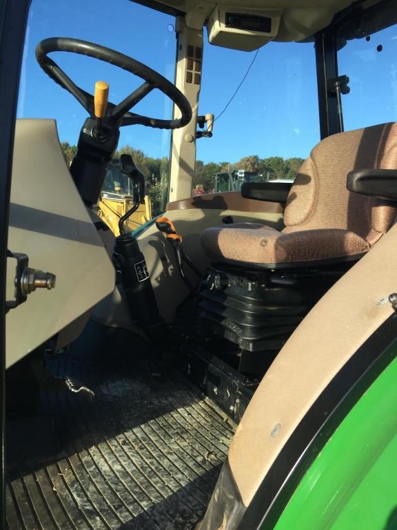 JOHN DEERE 5083E CAB TRACTOR