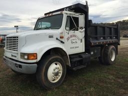 1996 INTERNATIONAL 4900 W/ GOODWIN 300U DUMP TRUCK