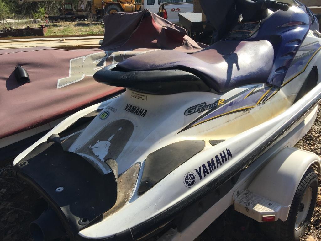 JET SKI STX900 & YAMAHA WAVE RUNNER GP1300R