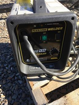 FLUX CORE MIG 125 WELDER