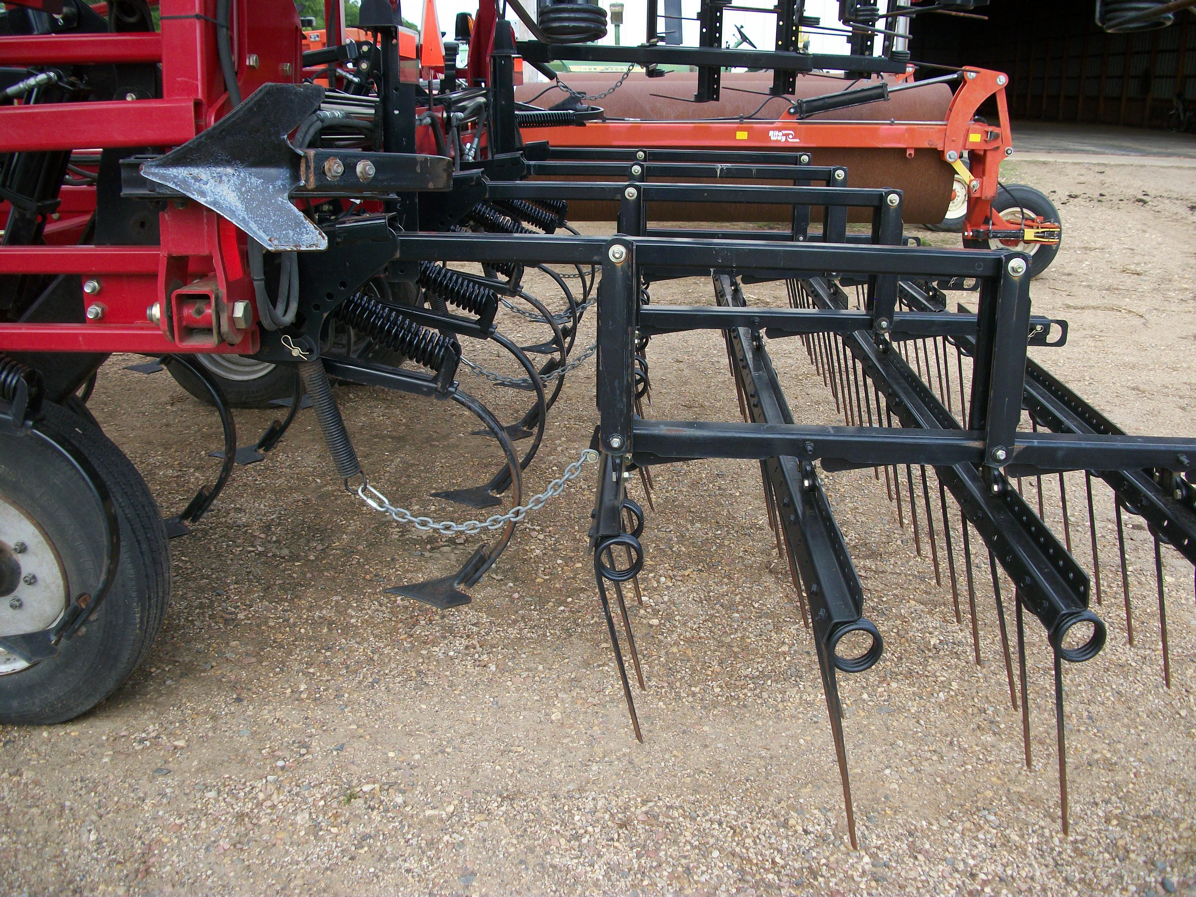 2011 Case IH Tigermate 200 Field Cultivator