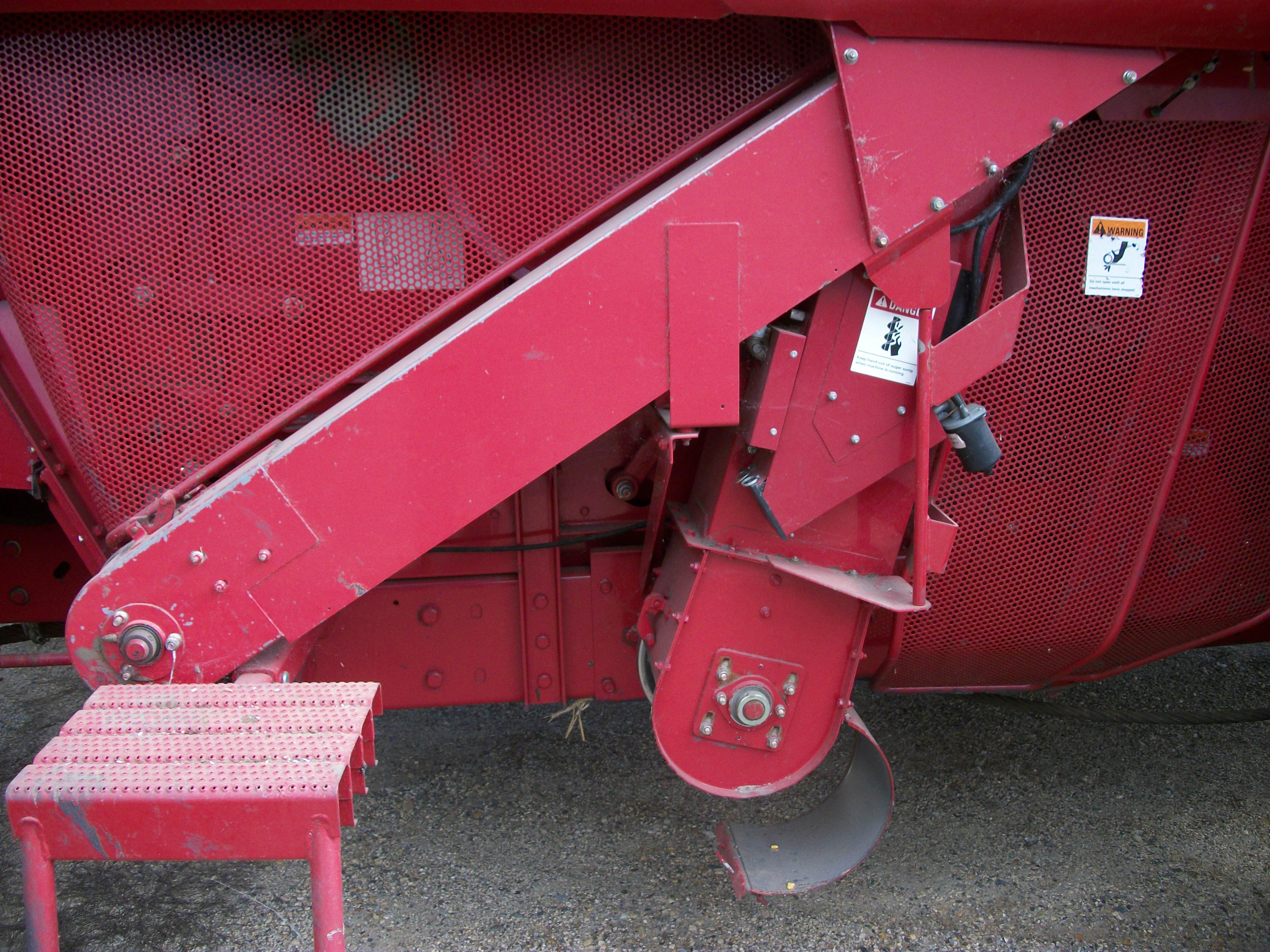 2004 Case IH 2388 RWA Combine