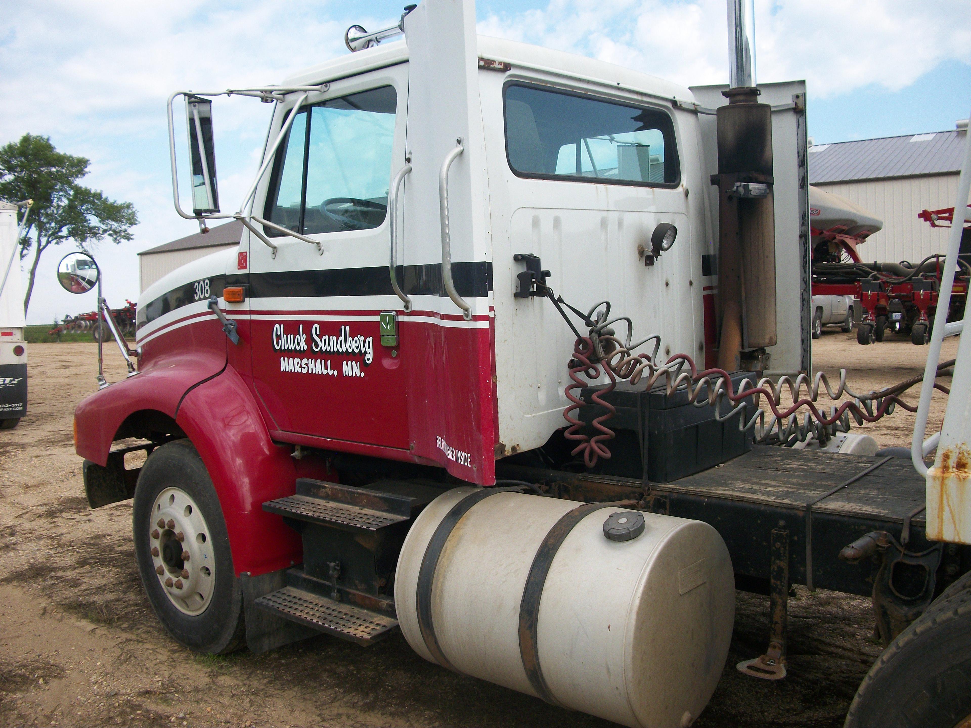 1993 IH 8200 Glider Semi