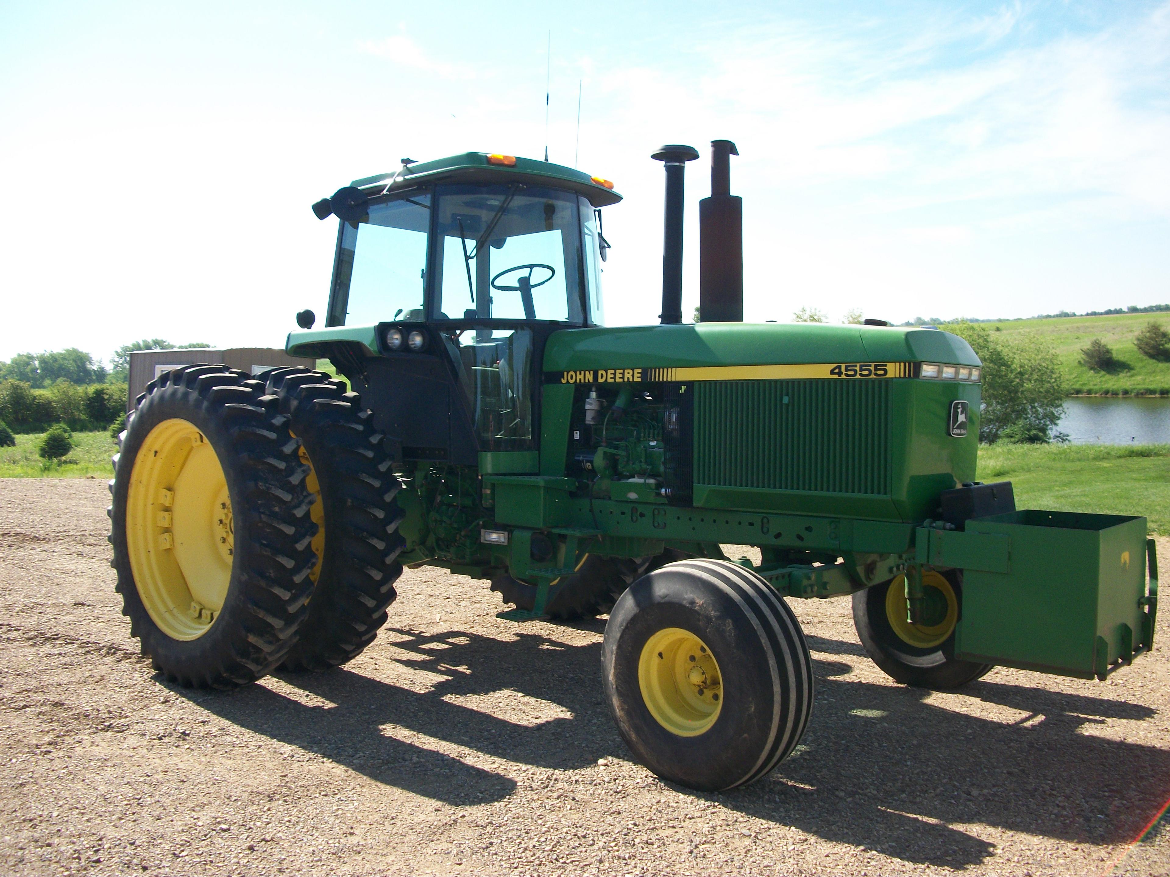 1991 John Deere 4555