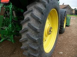 2004 John Deere 7520 w/ Loader