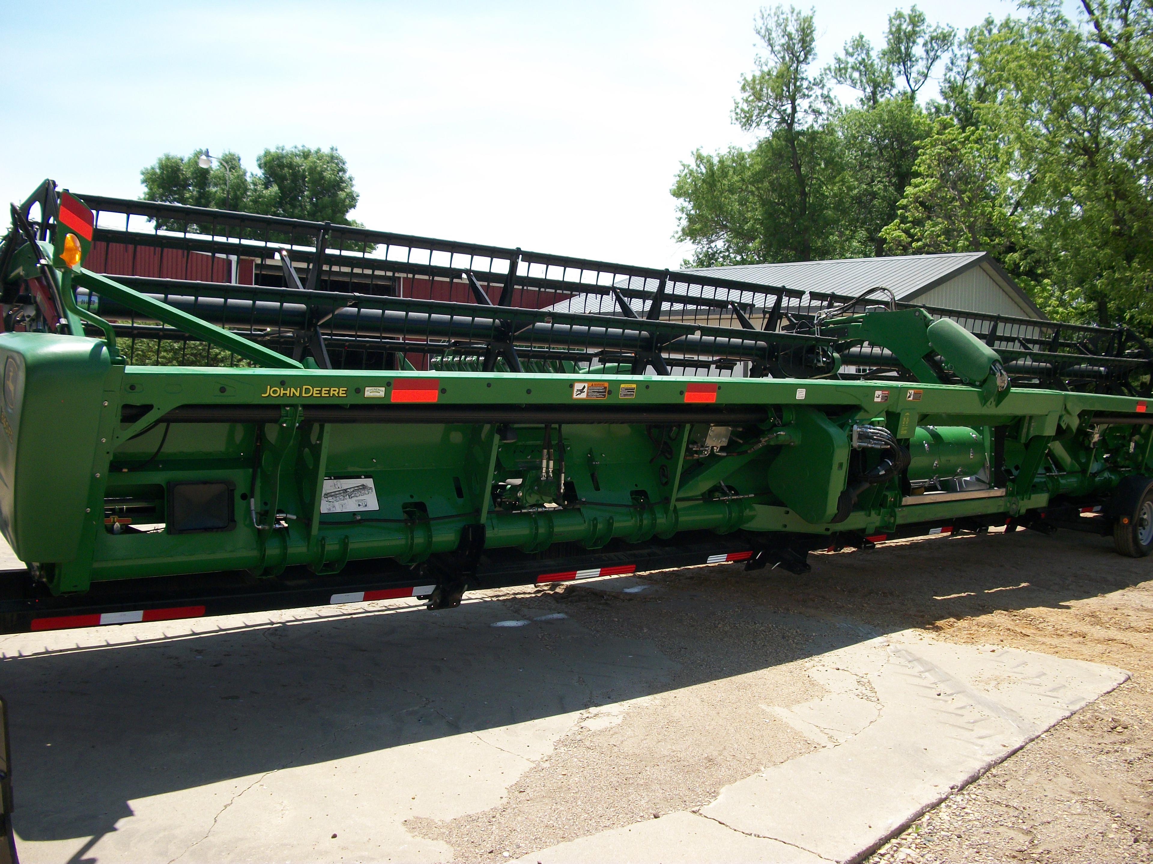 2016 John Deere 640FD Bean Platform