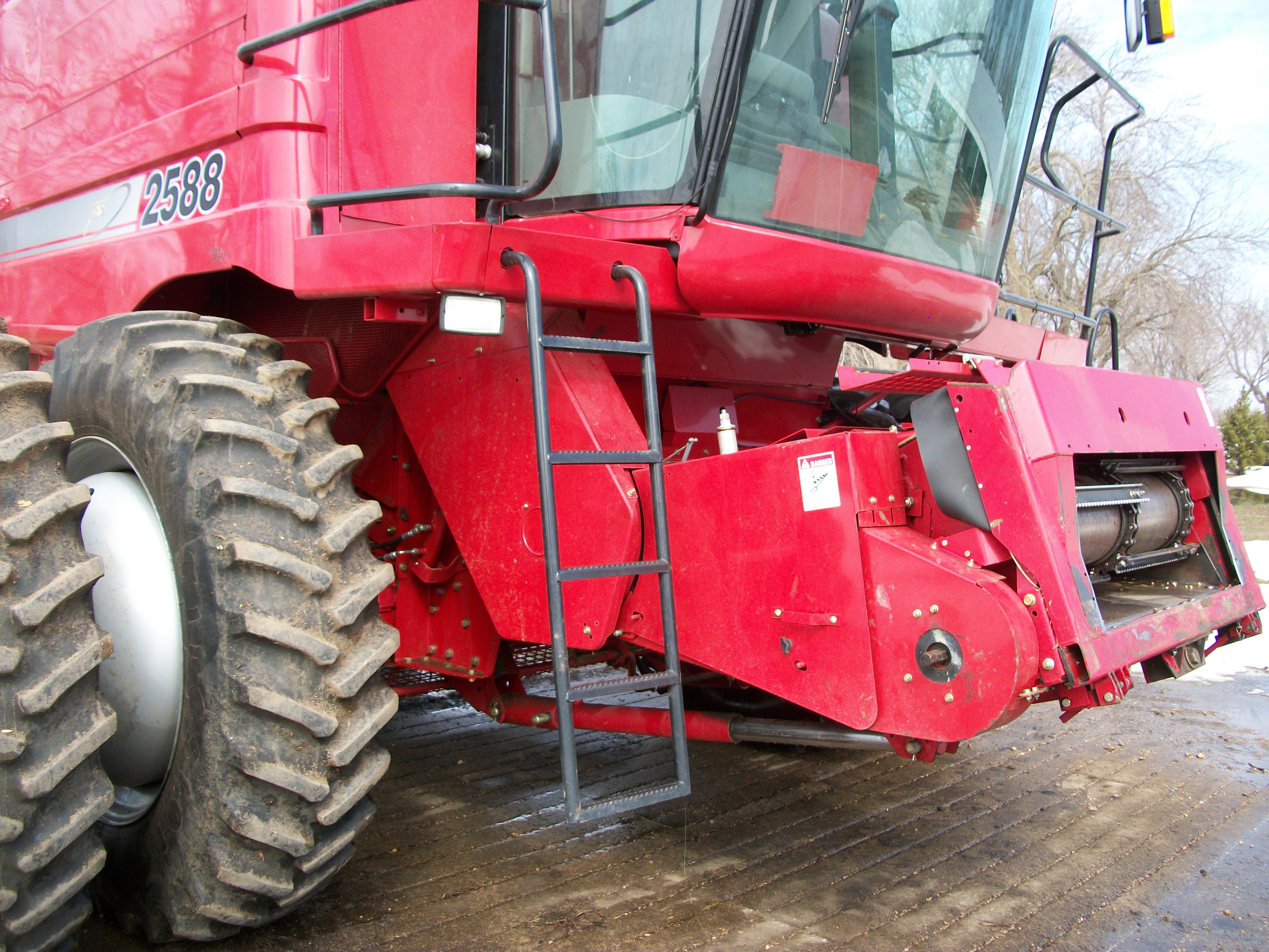 2007 Case IH 2588 Combine