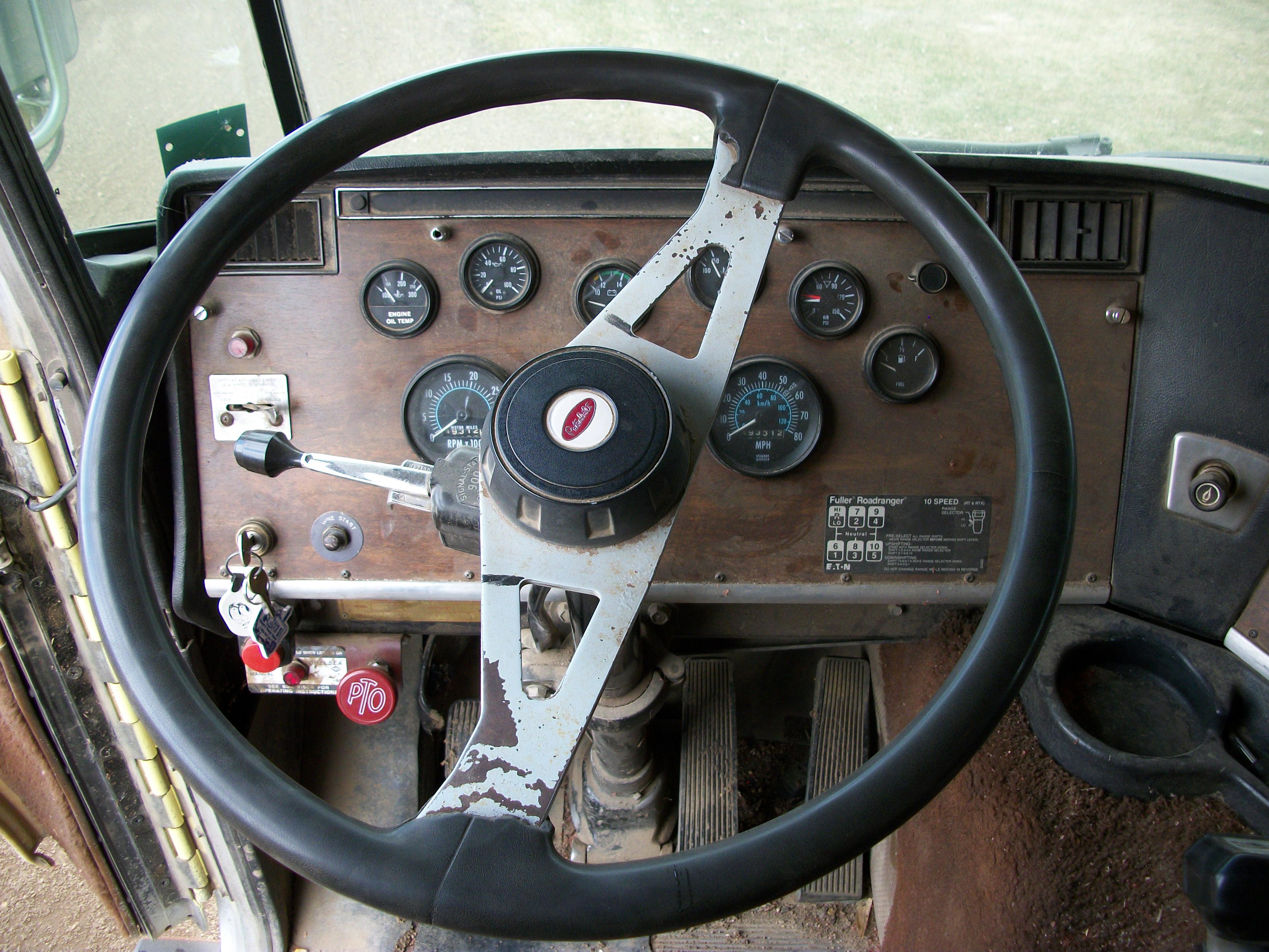 1989 Peterbilt 362 Grain Truck