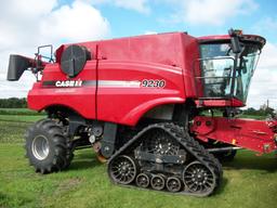 2013 Case IH 9230 Combine w/ Tracks