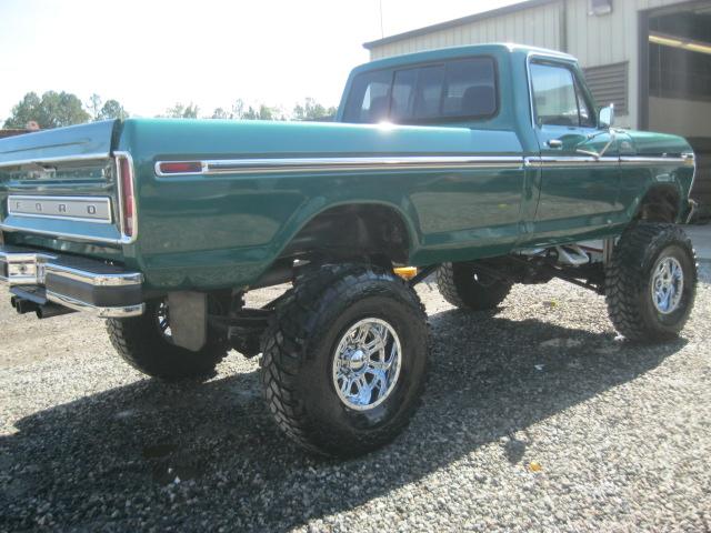 1978 Ford F-250 Ranger 4x4 Pickup; Green