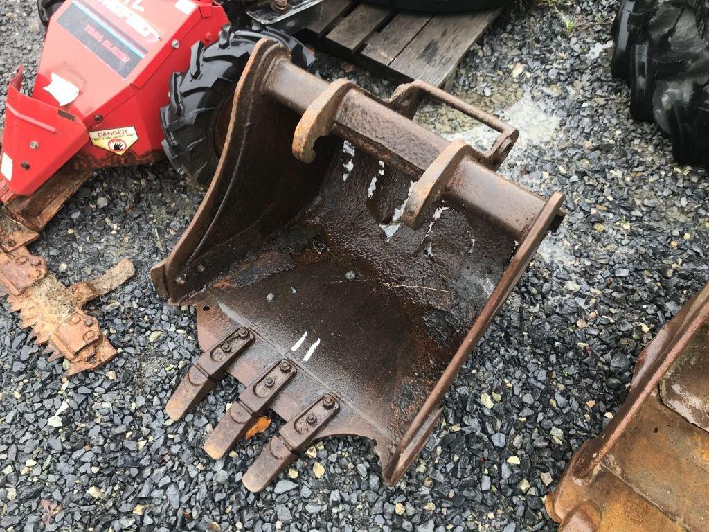 BOBCAT 24" EXCAVATOR BUCKET