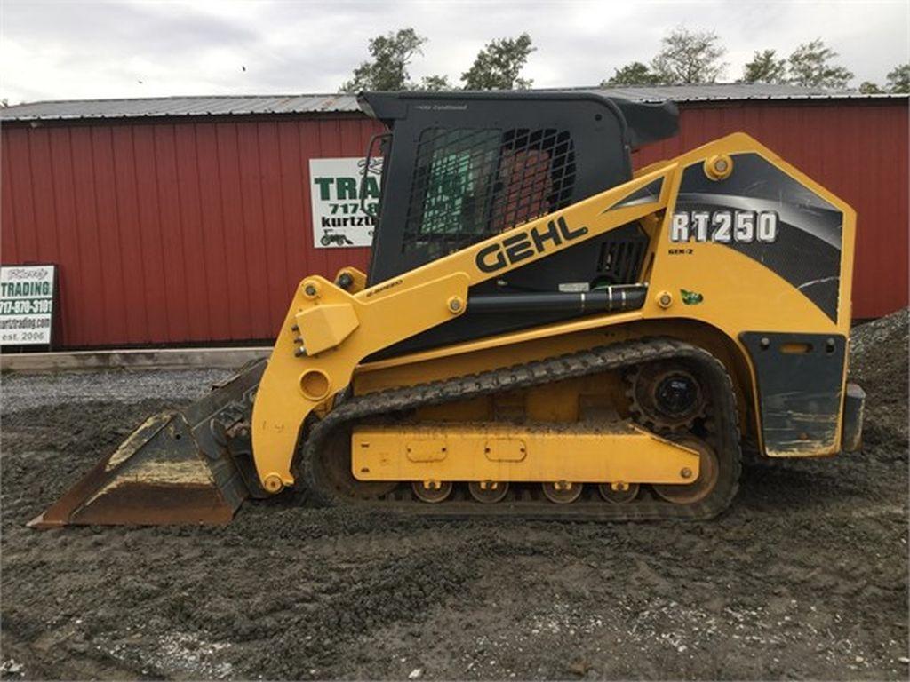 2016 GEHL RT250 SKID STEER LOADER