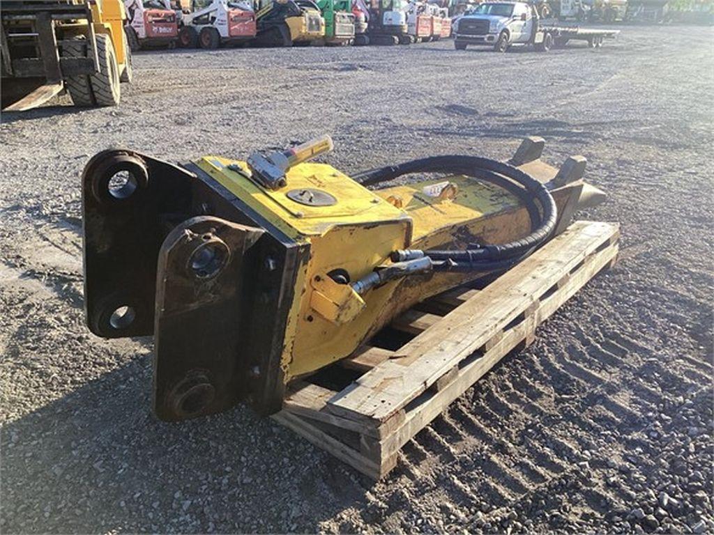 2014 ATLAS COPCO HB3000 BREAKER