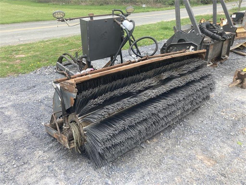 2005 SWEEPSTER 72" FRONT BROOM