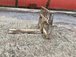 2009 QUICK ATTACH 48" PALLET FORKS