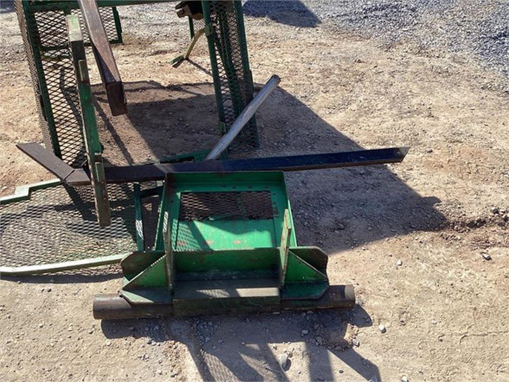 2008 JOHN DEERE 5320 FORESTRY CAGE