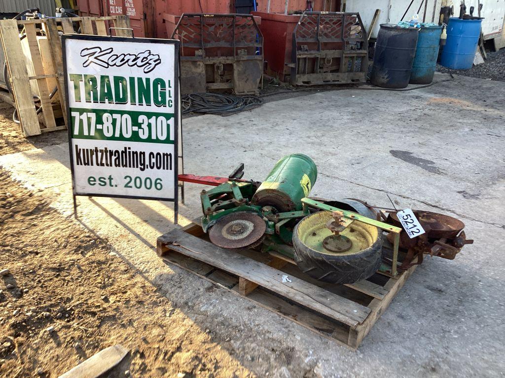 1960 JOHN DEERE 1 ROW SEEDER